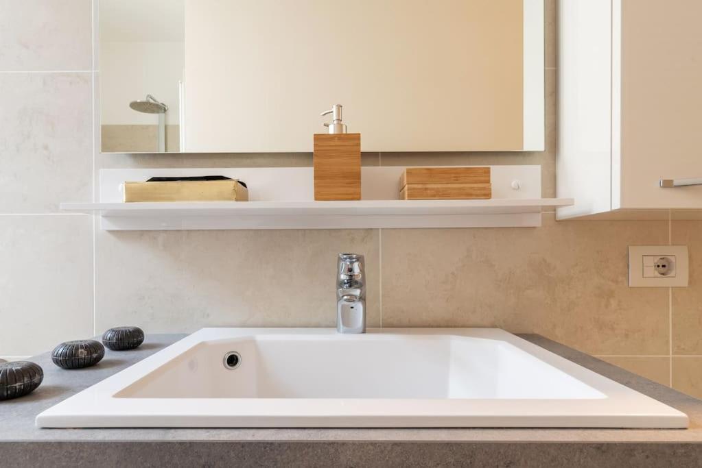 Apartment Hajeck Flexyrent - A.c. Wifi Mailand